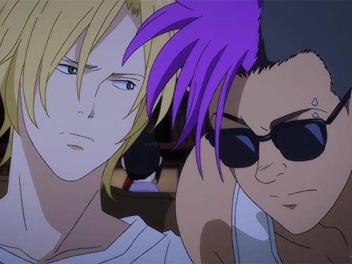 Ash e Shorter conversam lado a lado. Banana Fish, Maratona de Sofá.
