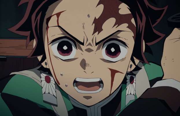 Tanjiro Kamado, cicatriz diferente do primeiro episódio e mais delineada e protuberante. Rosto com dois cortes e sangrando, boca ofegante e prestes a gritar. Kimetsu No Yaiba, Maratona de Sofá