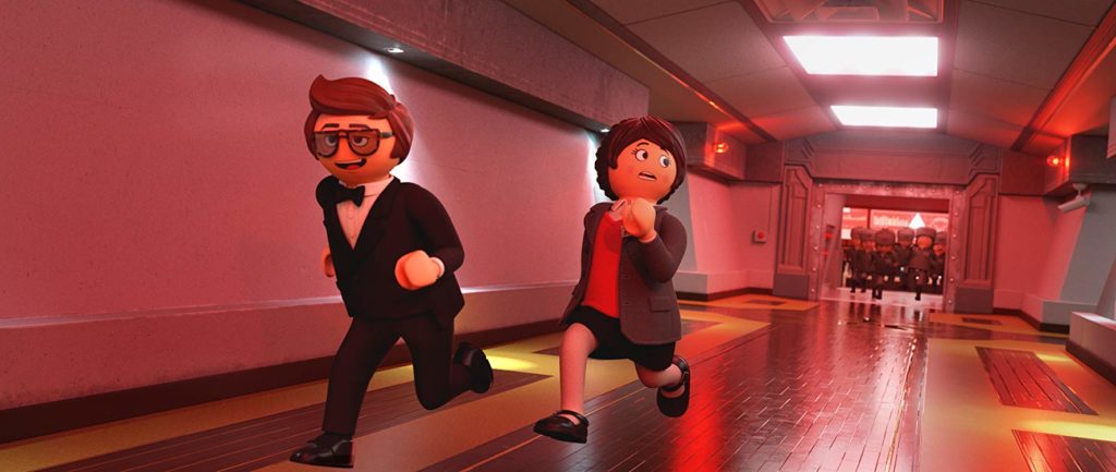 Marla e Red Dasher fogem num corredor de uma construção, enquanto uma série de inimigos corre atrás deles