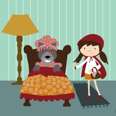 Imagem ilustrando a história da Chapeuzinho Vermelho, onde o lobo vestido da avó está deitado e sorridente na cama. A chapeuzinho está ao seu lado, também sorridente.